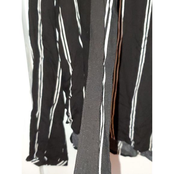 Sadie Robertson Women's /Junior's Blouse Striped Office Business Style Size XL - Picture 6 of 13